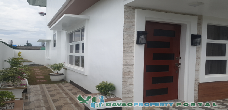 Stunning Two Storey House Near Davao Airport