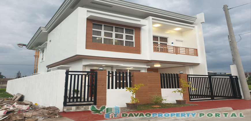 Stunning Two Storey House Near Davao Airport